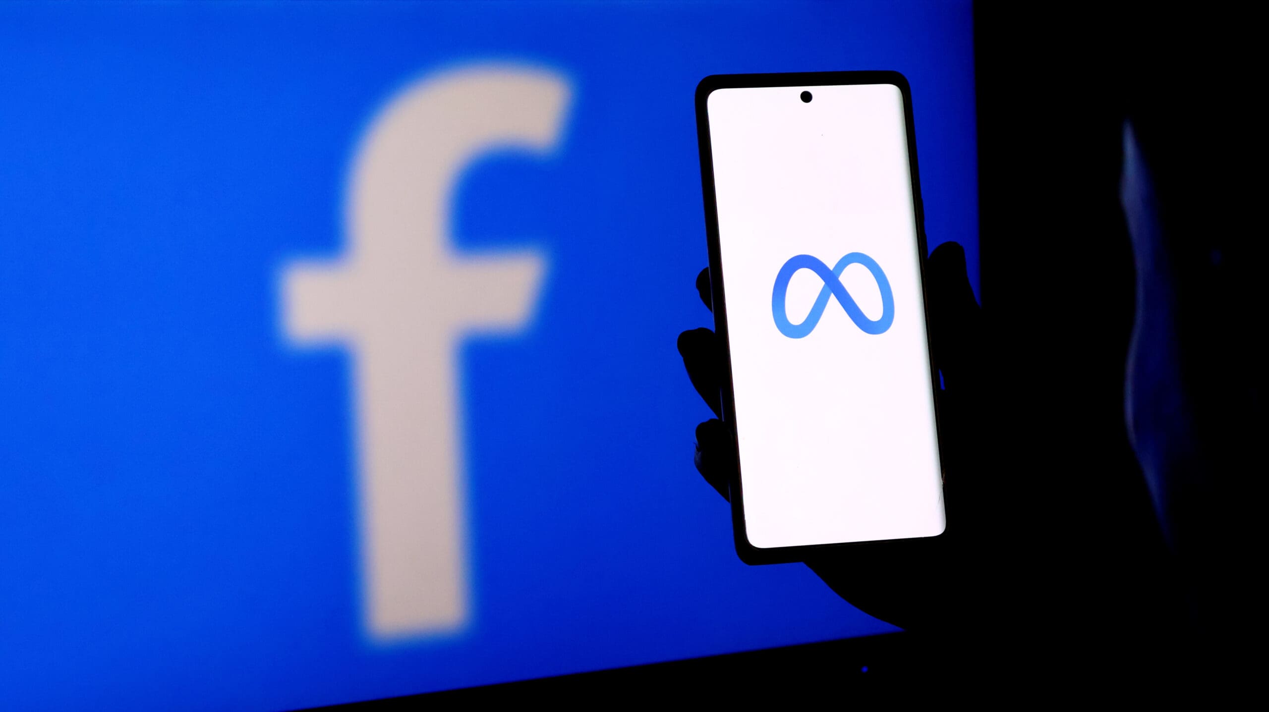 Facebook and Meta logos illustrating new Facebook link restrictions and Meta One subscriptions